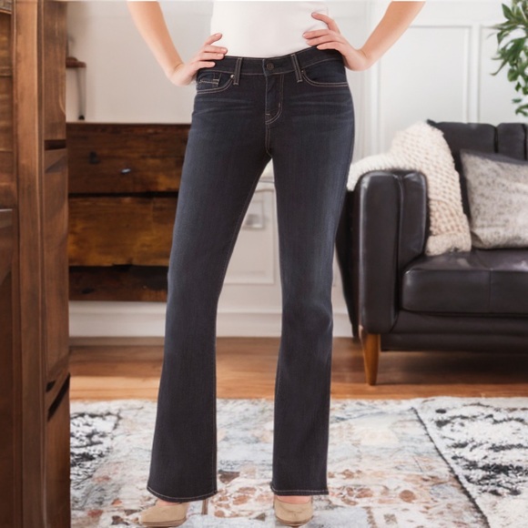 Levi’s Strauss Signature Modern Boot Cut jeans in size 4 - Picture 1 of 13